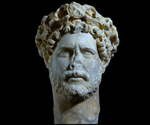 Ο φιλαθήναιος αυτοκράτορας Αδριανός: όσα δεν ξέρετε γι’ αυτόν…