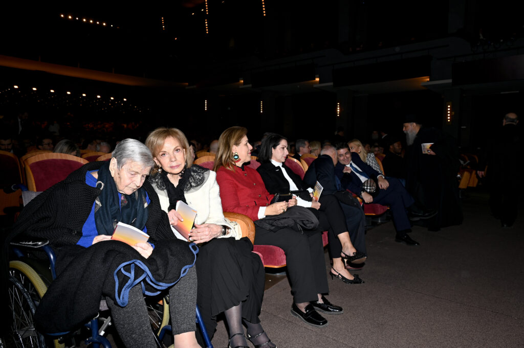 Παρουσιάστηκε στο Θέατρο Παλλάς το έργο οι Μεγάλες Ώρες «Μετά Δόξης»